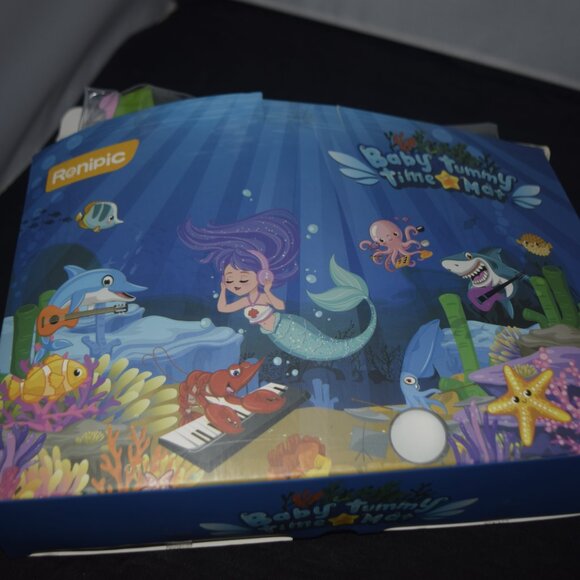 Baby tummy time water mat - Picture 3 of 5